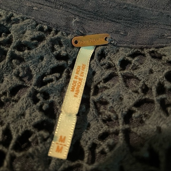 Free People Long Sleeve Button Down Crochet Blouse 100% Soft Rayon - Picture 3 of 12